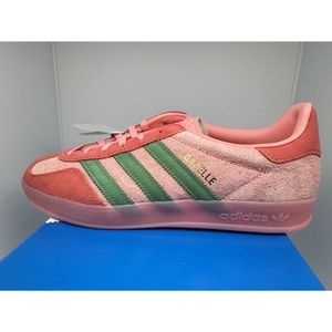 Meet your Posher, Hero